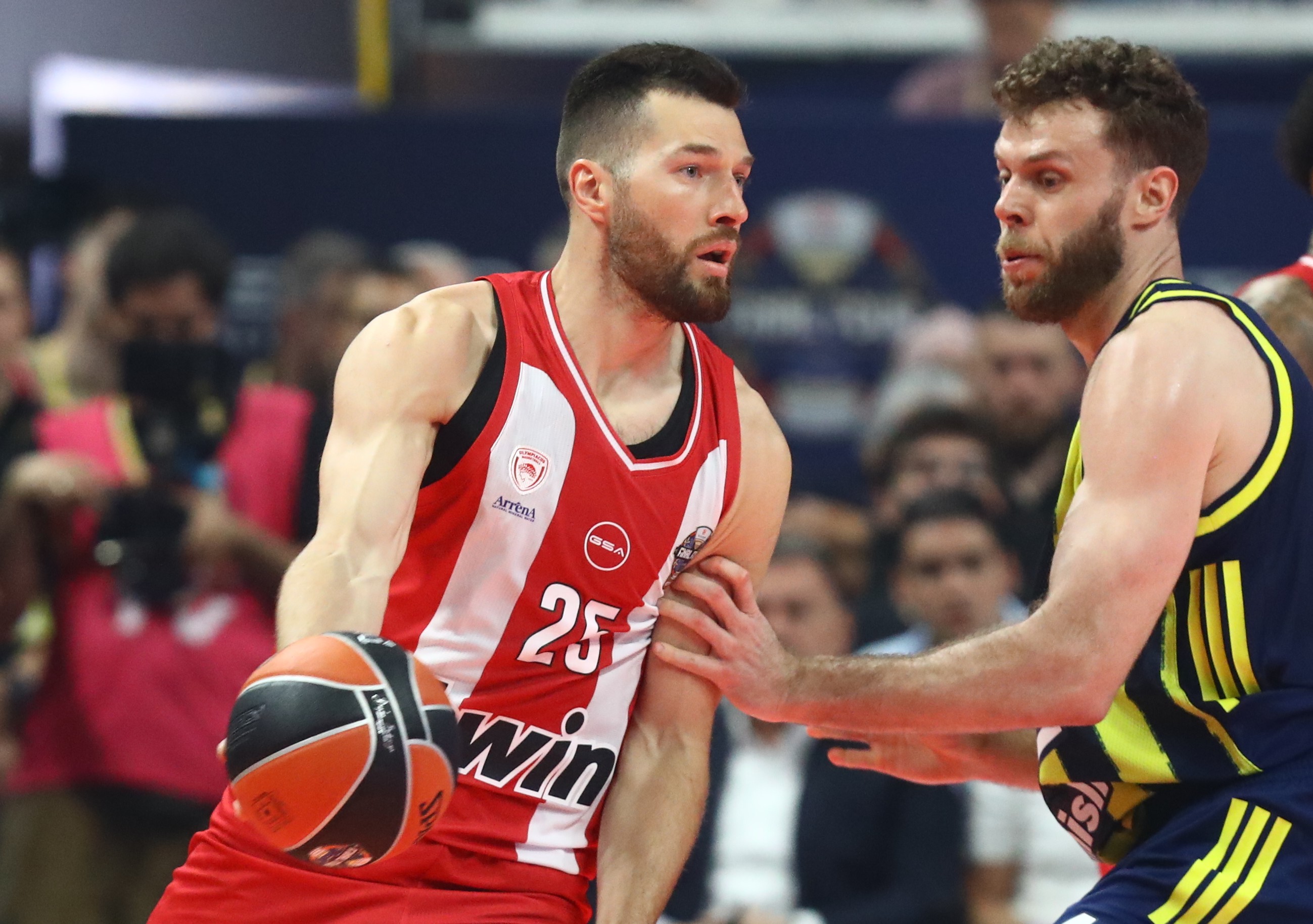 EuroLeague Final Four: Το ματς της ζωής του ο άχαστος Πίτερς, διέλυσε κάθε σύστημα του Γιασικεβίτσιους