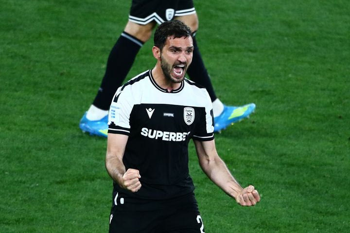 Η μάχη της δεύτερης θέσης συνεχίζεται με Super Αποδόσεις*