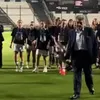ΠΑΟΚ: Η ομάδα γυναικών του Δικεφάλου κατέθεσε το τρόπαιο στο μνημείο των επτά αδικοχαμένων φίλων του