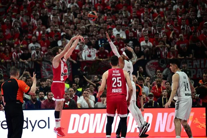 Τα highlights της ιστορικής τέταρτης EuroLeague του Ολυμπιακού κόντρα στη Ρεάλ