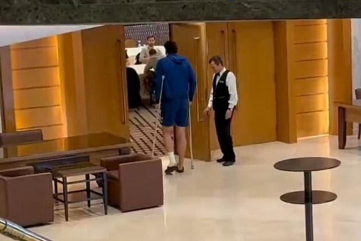 Με πατερίτσες ο Πουέρτο πριν το Game 4 της Βαλένθια με τον Παναθηναϊκό AKTOR