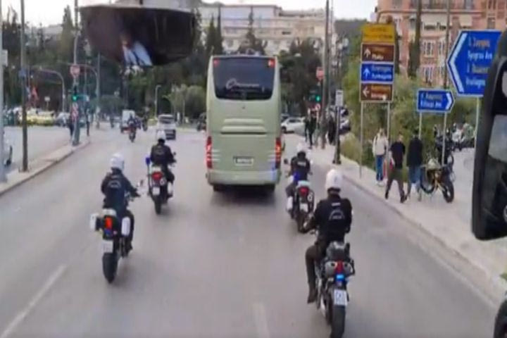 Η Βαλένθια καθ’ οδόν για το ΟΑΚΑ με παρουσία αστυνομικής δύναμης