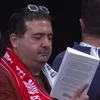 Ο Οφέρ Γιανάι διάβαζε βιβλίο δίπλα στον πάγκο της Χάποελ πριν το τζάμπολ του Game 2 με τη Ρεάλ