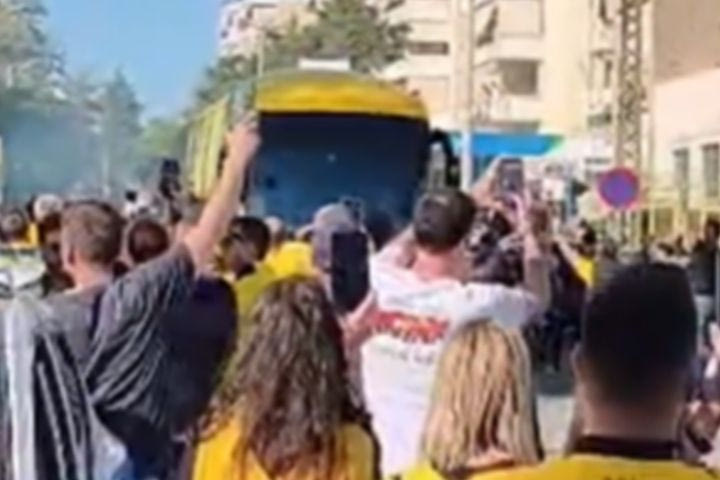 ΑΕΚ: Η στιγμή της άφιξης της πρωταθλήτριας στη Νέα Φιλαδέλφεια