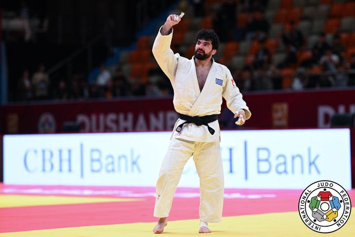 Το ασημένιο μετάλλιο κατέκτησε ο Θοδωρής Τσελίδης στο Grand Slam τζούντο του Ντουσάνμπε