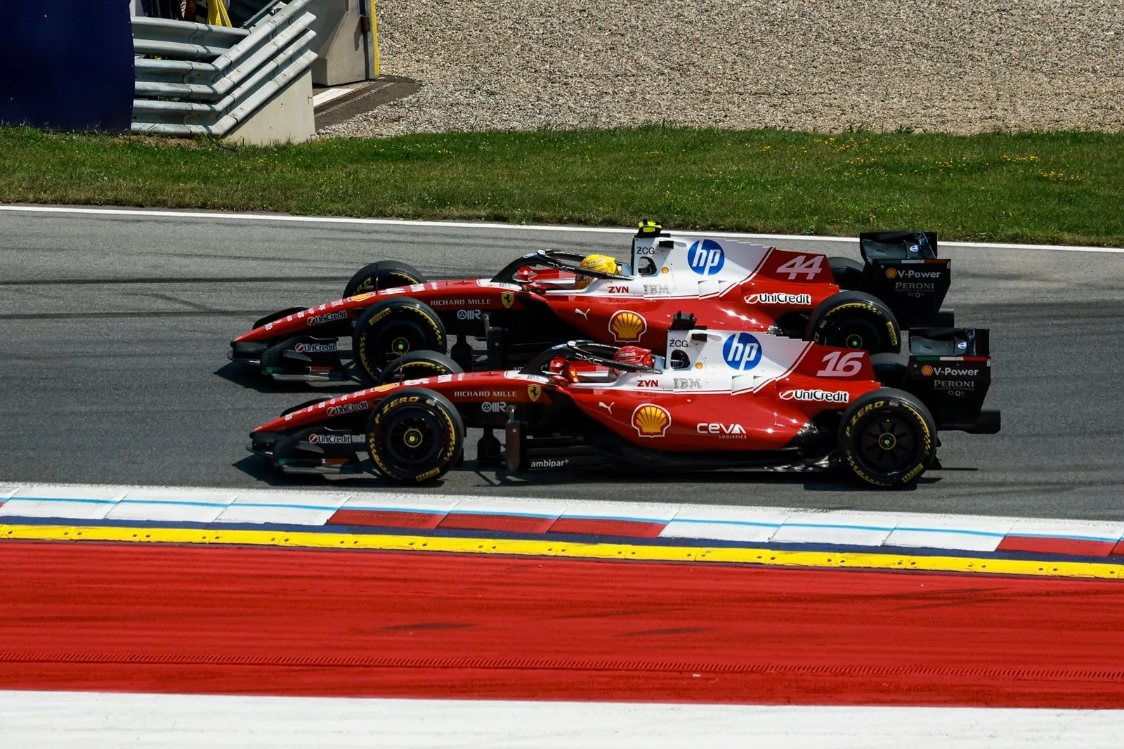 Πού οφείλεται η “απότομη προσγείωση” της Ferrari στην Αυστρία, μετά το θρίαμβο της Βαρκελώνης