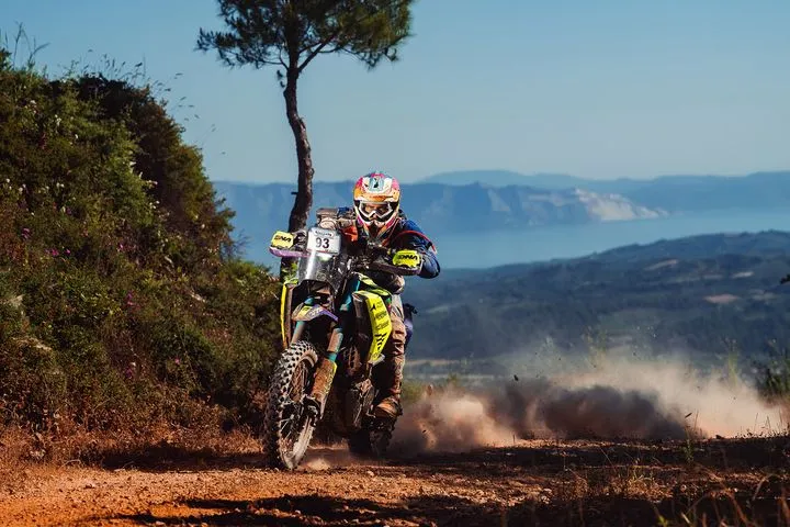 Διάκριση για τον Πέτρο Πισσαρίδη και το Voge DS800 Rally στο Hellas Rally Raid 2026