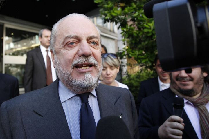 Νάπολι: Το αντίο των Ναπολιτάνων και του Ντε Λαουρέντις στον Μάριο Οικονόμου