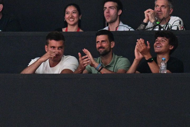 Ολυμπιακός – Παναθηναϊκός AKTOR:Οι δύο σούπερ σταρ του σερβικού αθλητισμού, Τζόκοβιτς και Μπογκντάνοβιτς μαζί στο ΣΕΦ για το Game 3
