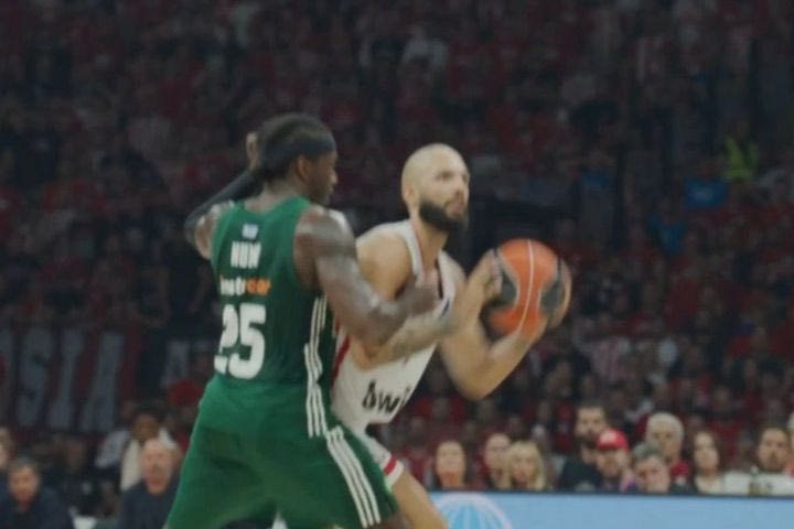 Ο Ολυμπιακός απάντησε με VIDEO για τη φάση Φουρνιέ – Ναν: “Κανένα σχόλιο”