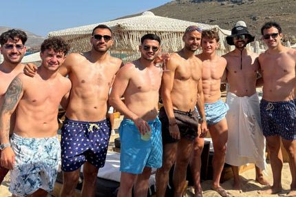 Ο Βαγγέλης Παυλίδης έκανε bachelor party στη Μύκονο με Τζόλη, Ζαφείρη, Χατζηδιάκο και τον αδερφό του, Βασίλη