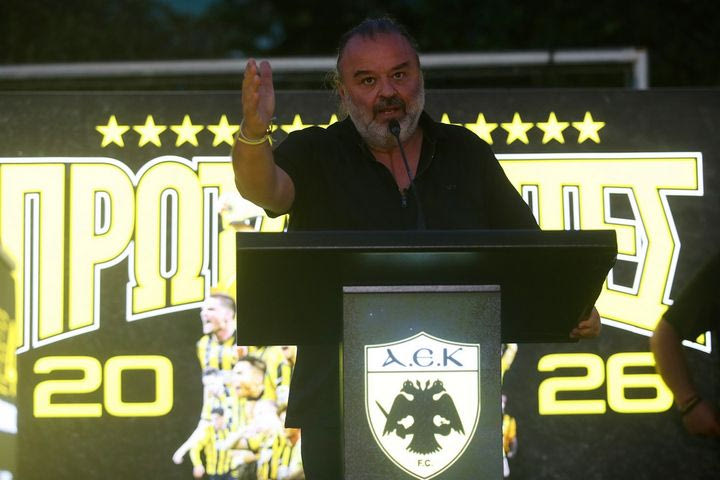 Ηλιόπουλος: “Να αφήσουμε πίσω τον φανατισμό, αυτό το το τρόπαιο θα ταξιδέψει σε όλη την Ελλάδα, ακριβώς για να δείξει ότι μπορείς να είσαι νικητής”