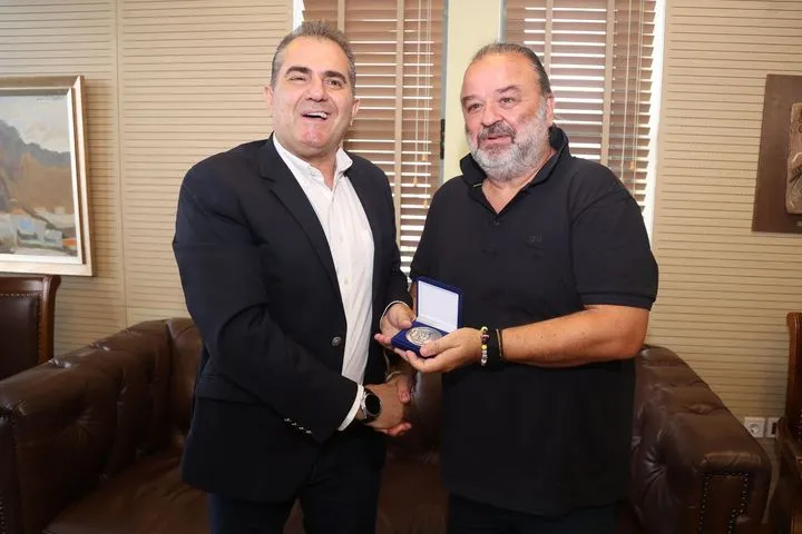 Ηλιόπουλος: “Τραβήξαμε μια δυνατή πορεία εκτός παρασκηνίου και συστημάτων, σηκώσαμε ψηλά τη σημαία του ευ αγωνίζεσθαι”