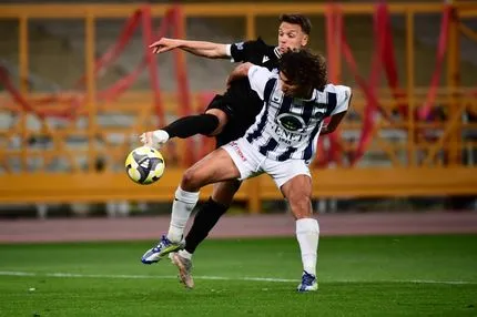 Η Καλαμάτα δεν πήρε άδεια Super League, πρόστιμο στον Ηρακλή, τι ισχύει για τις ομάδες της Super League 2