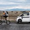 Αυτό είναι το ηλεκτρικό των 8,7k- Ηλεκτρικό και κομψό, για άνετη μετακίνηση δύο ατόμων στα στενά της πόλης