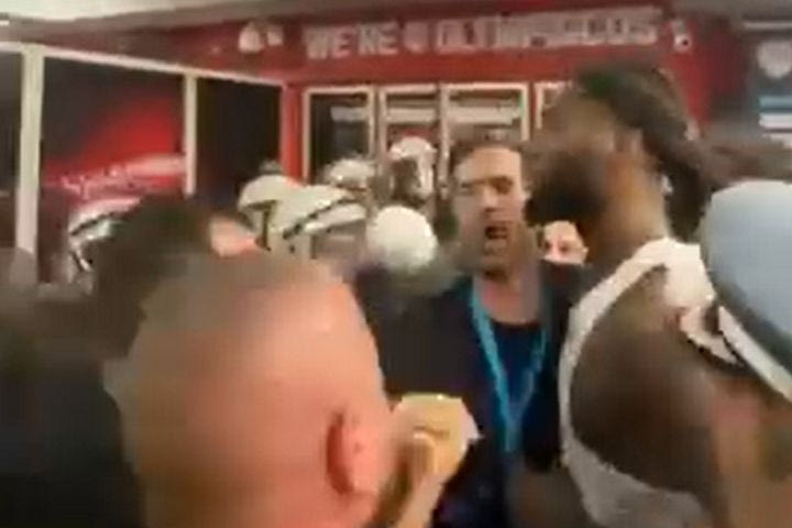 Παναθηναϊκός: Νέο VIDEO από τη μεγάλη ένταση στα αποδυτήρια του ΣΕΦ μεταξύ δυνάμεων των ΜΑΤ και παικτών του τριφυλλιού