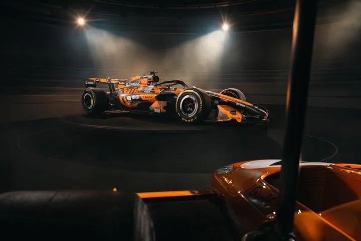 Η McLaren γιορτάζει στο Μονακό -με έναν ξεχωριστό χρωματισμό- το ορόσημο των 1000 GP στη Formula 1