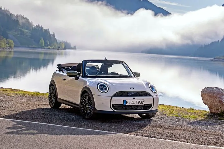 Νέα έκδοση Paul Smith για το 3θυρο, το 5θυρο και το Mini Cooper Cabrio