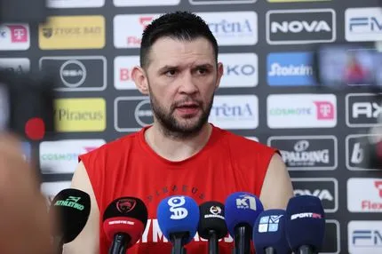 Παπανικολάου: "Καταλαβαίνω τον ενθουσιασμό για τη EuroLeague, αλλά το πρωτάθλημα είναι κάτι που θέλουμε κάθε χρόνο"