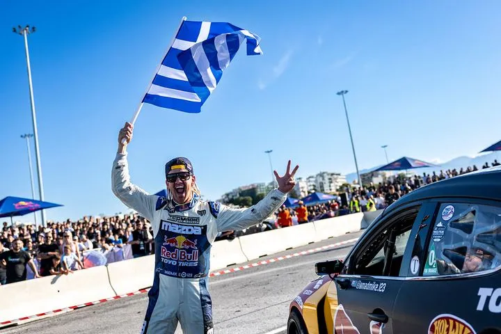Red Bull Mad Mike Tour: Ένα παγκόσμιο drift icon έρχεται για το απόλυτο burnout στη Θεσσαλονίκη