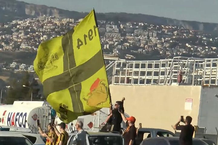 Άρης Betsson: Η μηχανοκίνητη πορεία έφτασε στο αεροδρόμιο “Μακεδονία” για τον Σπανούλη