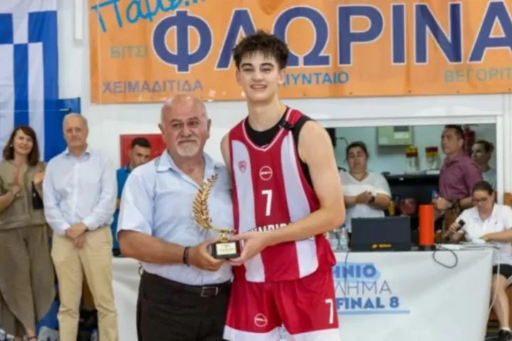 Στα χνάρια του πατέρα του: Ο Θανάσης Σπανούλης αναδείχθηκε MVP στο Πανελλήνιο Πρωτάθλημα Παίδων
