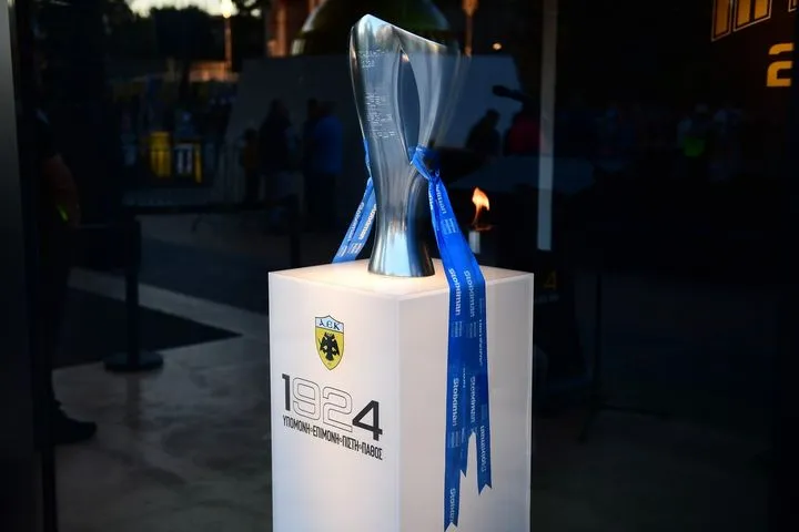 AEK: Το τρόπαιο του πρωταθλήματος ξεκινάει το ταξίδι του σε Ελλάδα, Κύπρο και Κωνσταντινούπολη