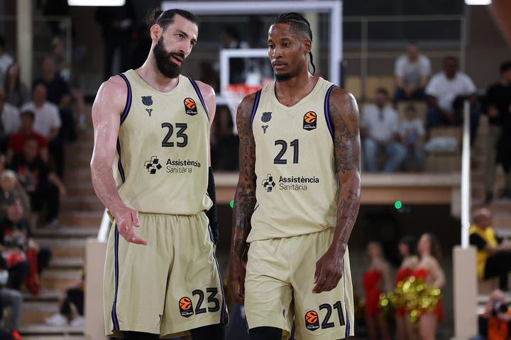 Μπαρτσελόνα – Μούρθια 87-90: Έφερε τη σειρά στα ίσα με καυτό Ντε Τζούλιους
