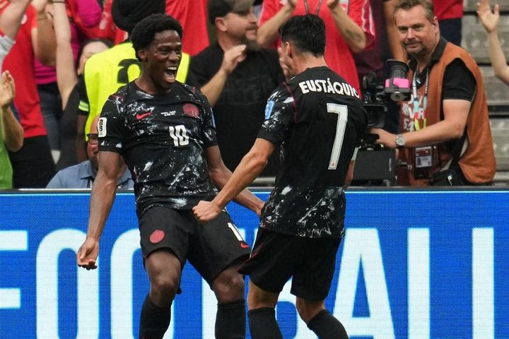 Καναδάς – Κατάρ 6-0: Οι οικοδεσπότες έστησαν πάρτι μπροστά στον κόσμο τους και πήραν νίκη πρόκρισης με χατ-τρικ του Ντέιβιντ