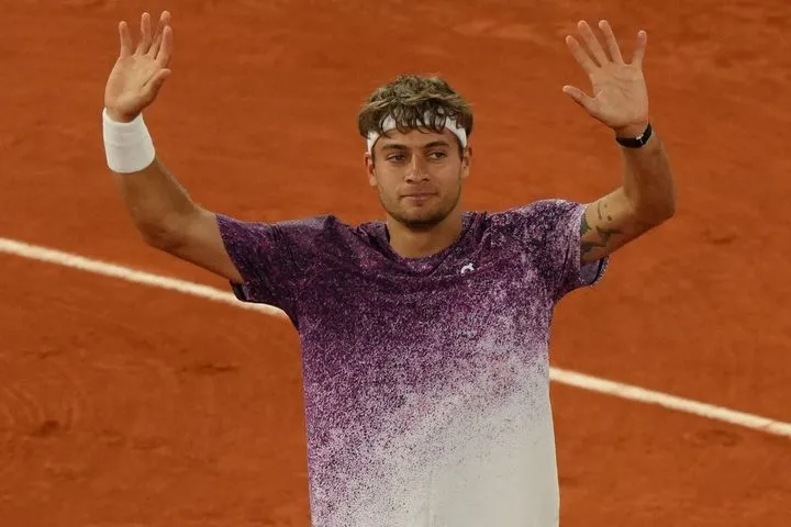 Roland Garros: Ο Κομπόλι προκρίθηκε στον τελικό του Roland Garros άνευ αγώνα