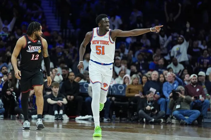 NBA: Ο Μοχάμεντ Ντιαουάρα παραμένει στους Νιου Γιορκ Νικς με πολυετές συμβόλαιο