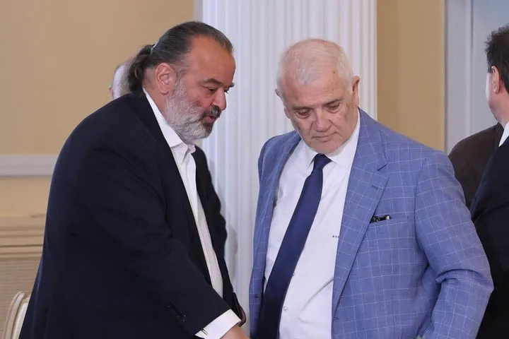 ΑΕΚ: Ηλιόπουλος και Μελισσανίδης μαζί στο Προεδρικό Μέγαρο για το γεύμα προς τιμήν του Προέδρου του Παναμά