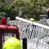 Κατάρρευση πολυκατοικίας στα Πετράλωνα: Αναφορές για εγκλωβισμένους