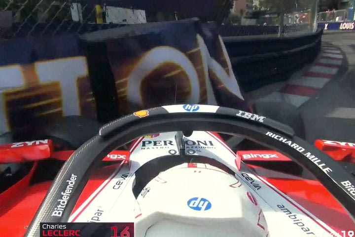 Formula 1, GP Μονακό: Ο Λεκλέρ βρέθηκε στις μπαριέρες, βγήκε η κόκκινη σημαία