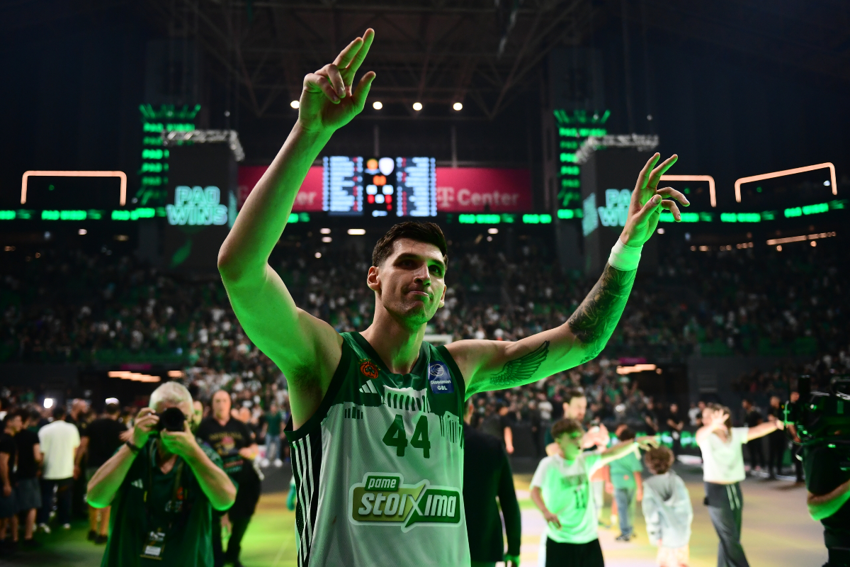 Μήτογλου: “Εκεί που δεν σε βλέπει κανείς, χτίζεται αυτό που θα βλέπουν όλοι”                                          Μήτογλου: “Εκεί που δεν σε βλέπει κανείς, χτίζεται αυτό που θα βλέπουν όλοι”