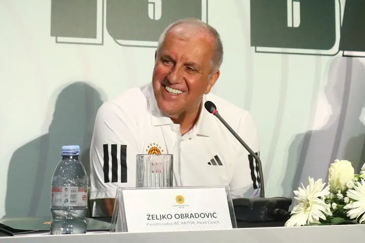 Παρουσίαση Ομπράντοβιτς: Η ατάκα του προς τον Αλβέρτη στα ελληνικά σε ερώτηση του SPORT24
