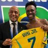 Παγκόσμιο 2026: Η συγκινητική αγκαλιά του Ρομπέρτο Κάρλος με Βινίσιους και Έντρικ μετά την πρόκριση της Βραζιλίας