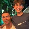 Κριστιάνο Ρονάλντο: Στα βήματα του CR7 ο ανιψιός του – Υπέγραψε το πρώτο του συμβόλαιο με την Γκιμαράες