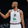 Η Αρμάνι έκανε το πρώτο βήμα τίτλο στην Ιταλία ρίχνοντας στρογγυλή 100άρα στην Βενέτσια