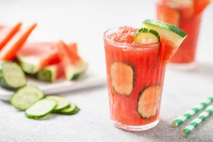 Τα 3 πανεύκολα smoothies που θα λατρέψεις το καλοκαίρι