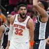 NBA: Οι Νικς έκαναν break με το καλημέρα στο Σαν Αντόνιο, έχοντας 30άρη Μπράνσον και διπλό Τάουνς