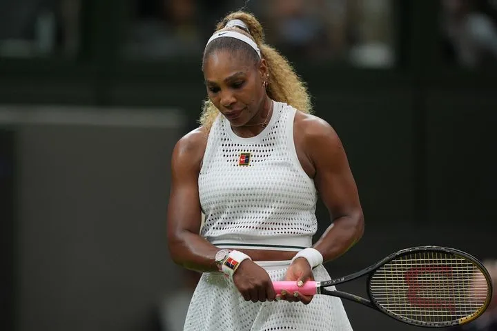 Wimbledon: Η Μάγια Τζόιντ λύγισε την 44χρονη Σερένα Γουίλιαμς στην ιστορική επιστροφή της