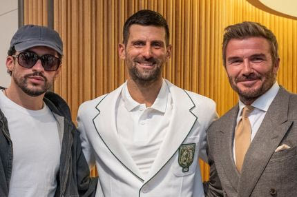 Ο Bad Bunny και ο Μπέκαμ βρέθηκαν στις εξέδρες του Wimbledon για τον Τζόκοβιτς και φωτογραφήθηκαν μαζί του