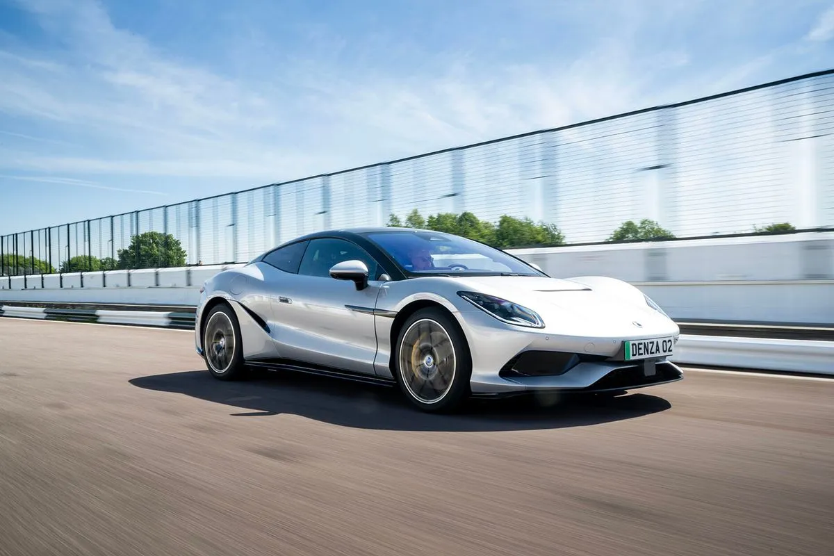 H BYD αποκάλυψε το "εκρηκτικό" ηλεκτρικό supercar DENZA Z των 1.604 ίππων