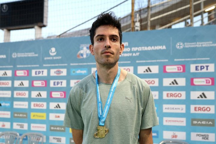 Ο ιστορικός αγώνας του Τεντόγλου στο Stoiximan Πανελλήνιο Πρωτάθλημα Στίβου, όπου ισοφάρισε το πανελλήνιο ρεκόρ