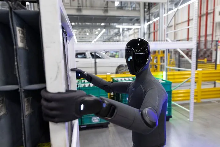 Η BMW εξελίσσει τα ανθρωποειδή ρομπότ Figure 03 με τεχνητή νοημοσύνη για τη γραμμή παραγωγής