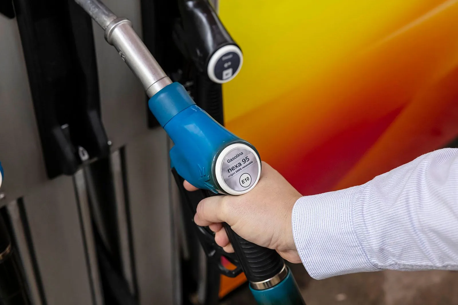 Πιλοτικό πρόγραμμα των BMW, Toyota, Bosch και Repsol για χρήση 100% ανανεώσιμης βενζίνης σε αυτοκίνητα