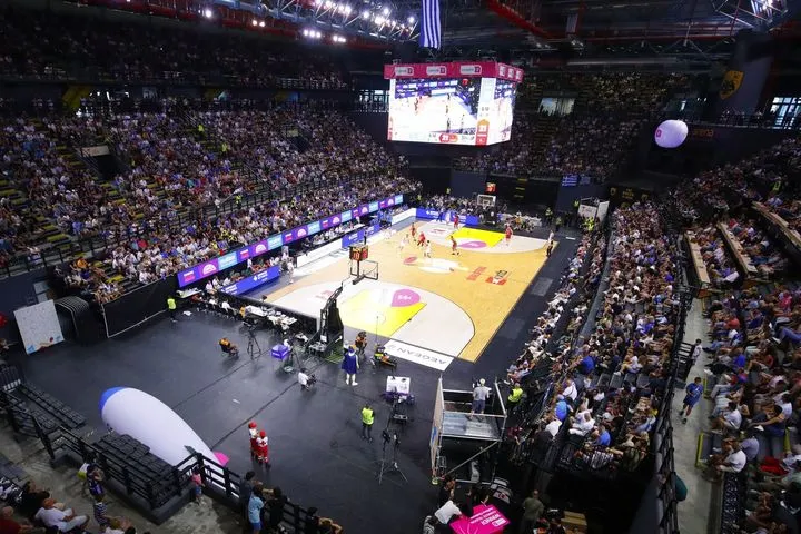 SUNEL Arena, το στολίδι της ΑΕΚ, που θέλει για έδρα ο Ολυμπιακός: Η χωρητικότητα, το πάρκινγκ και η απόσταση από το ΣΕΦ