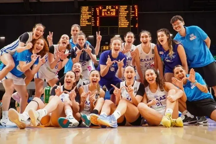 Η Εθνική Νέων Γυναικών επικράτησε 67-58 της Τσεχίας με ασταμάτητη Στολίγκα και τρομερή Χωλοπούλου