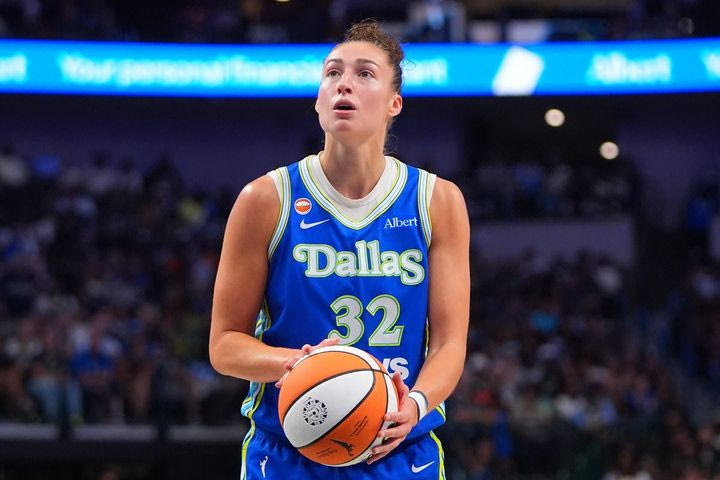 WNBA: Triple-double από τη μαγική Σέπαρντ και νίκη των Γουίνγκς επί των Φάιερ
